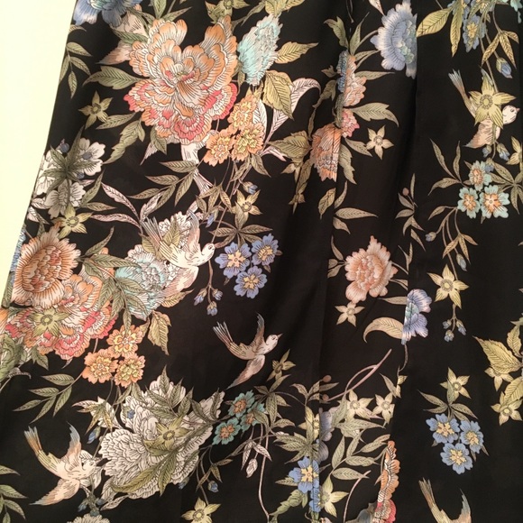 Elegant Floral Dress/Robe - Picture 6 of 8